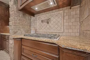 14 Royal King Rd, Tomball, TX 77377 - Photo 17