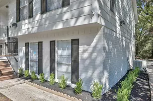 17 Kittiwake Ct, Spring, TX 77380 - Photo 3