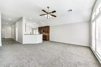 2024 Shore Breeze Drive, Pearland, TX 77584 - Photo 9