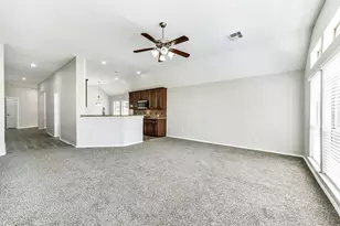 2024 Shore Breeze Dr, Pearland, TX 77584 - Photo 9