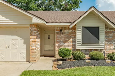 528 Daffodil Street, Lake Jackson, TX 77566 - Photo 5
