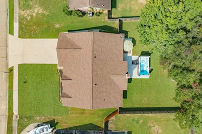 528 Daffodil Street, Lake Jackson, TX 77566 - Photo 7