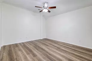 1411 Lake Pauline Ct, Richmond, TX 77406 - Photo 5