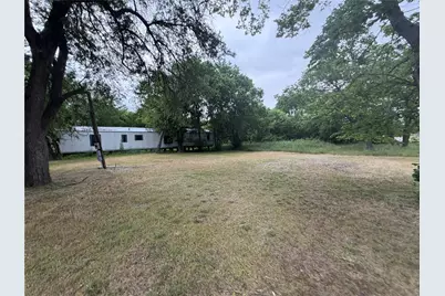 300 N Austin Street, Wolfe City, TX 75496 - Photo 1