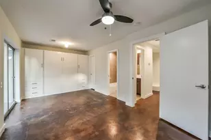 355 Sydnor St, Houston, TX 77020 - Photo 25