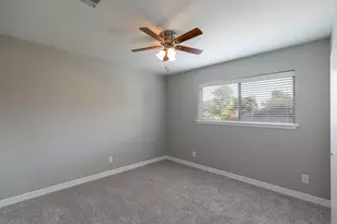 5938 Lattimer Dr, Houston, TX 77035 - Photo 19