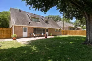 5938 Lattimer Dr, Houston, TX 77035 - Photo 33