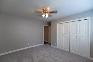 5938 Lattimer Dr, Houston, TX 77035 - Photo 11