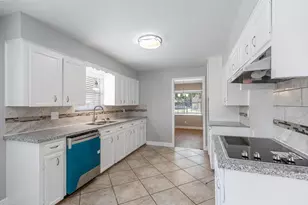 5938 Lattimer Dr, Houston, TX 77035 - Photo 3