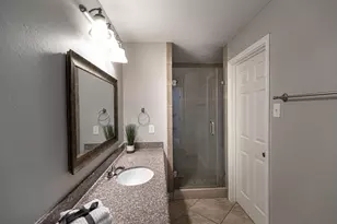 5938 Lattimer Dr, Houston, TX 77035 - Photo 25