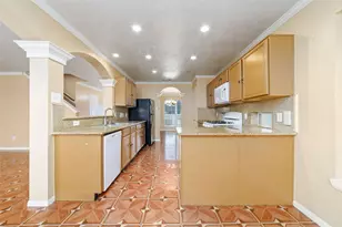 8207 Aliso Canyon Ln, Houston, TX 77083 - Photo 9