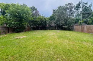 8137 Wetherby Ln, Houston, TX 77075 - Photo 11