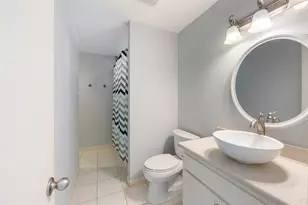 18040 Bal Harbour Dr, Houston, TX 77058 - Photo 13