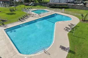 18040 Bal Harbour Dr, Houston, TX 77058 - Photo 23