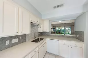 18040 Bal Harbour Dr, Houston, TX 77058 - Photo 11
