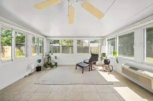 4830 Hummingbird St, Houston, TX 77035 - Photo 17