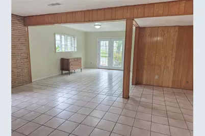 102 Post Oak, Lake Jackson, TX 77566 - Photo 7