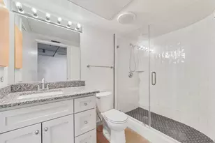 2000 Bagby St, Houston, TX 77002 - Photo 15