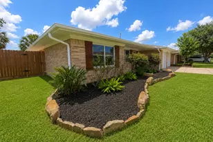 2502 Lufkin Ln, Deer Park, TX 77536 - Photo 3
