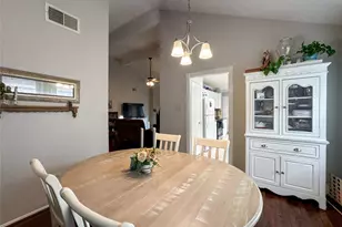 2909 Laurelridge Dr, League City, TX 77573 - Photo 11