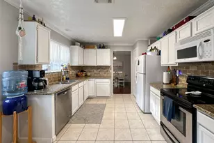 2909 Laurelridge Dr, League City, TX 77573 - Photo 15