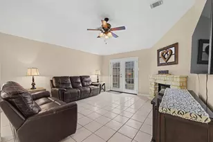 5027 E Fallen Bough Dr, Houston, TX 77041 - Photo 13