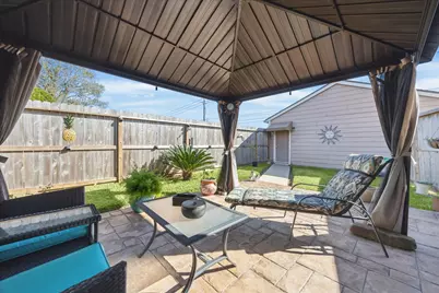 16819 Holly Trail Drive, Houston, TX 77058 - Photo 19