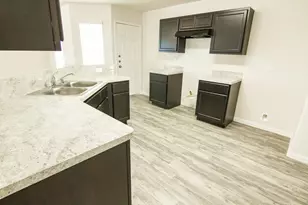 918 Hidden Cove Ct, La Marque, TX 77568 - Photo 9