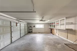 10902 St Marys Ln, Houston, TX 77079 - Photo 27