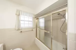 10902 St Marys Ln, Houston, TX 77079 - Photo 25