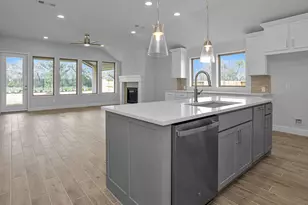5619 Bobwhite Trl, Manvel, TX 77578 - Photo 5