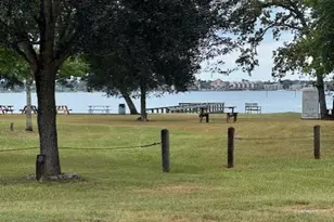 2106 Monterrey St, Kemah, TX 77565 - Photo 11