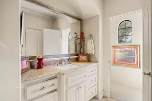 7719 Betty Jane Ln, Houston, TX 77055 - Photo 39