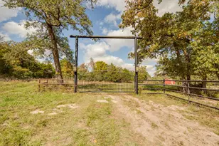 272 Pine Rd, Somerville, TX 77879 - Photo 11