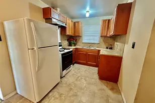 1810 11th St, Orange, TX 77630 - Photo 7