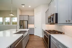 1407 Arkley Way, Houston, TX 77055 - Photo 9