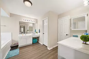 3801 Somerville Lake Ct, Pearland, TX 77581 - Photo 13