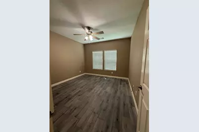 1140 2nd Avenue N, Texas City, TX 77590 - Photo 11