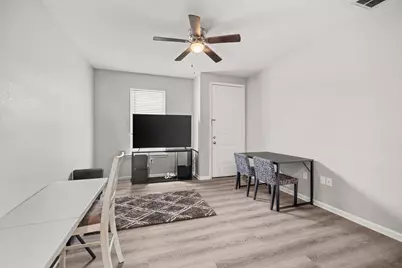 8534 Woodlyn Road, Houston, TX 77028 - Photo 9