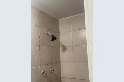 2631 Oakcliff Street #4, Houston, TX 77023 - Photo 9