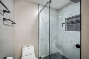 12523 Burgoyne Dr, Houston, TX 77077 - Photo 11
