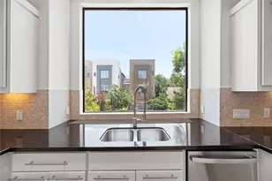 4320 Blossom St, Houston, TX 77007 - Photo 13