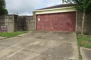 11718 Coachfield Ln, Houston, TX 77035 - Photo 1