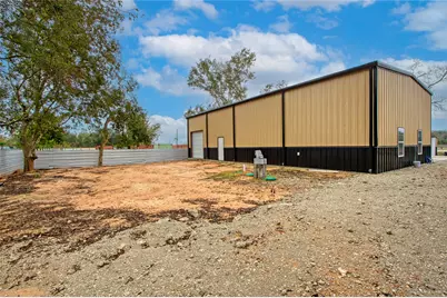 13051 Pleasant Valley Drive, Rosharon, TX 77583 - Photo 17