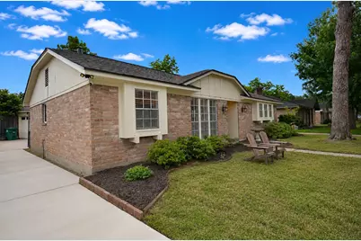 9718 Springmont Drive, Houston, TX 77080 - Photo 7