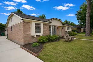 9718 Springmont Dr, Houston, TX 77080 - Photo 7