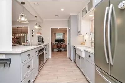 9718 Springmont Drive, Houston, TX 77080 - Photo 19