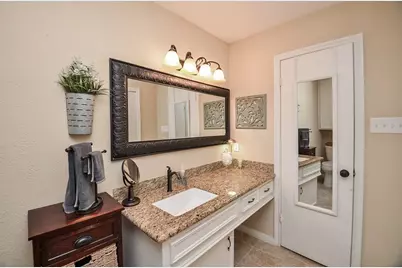 9718 Springmont Drive, Houston, TX 77080 - Photo 31