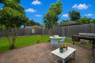 9718 Springmont Dr, Houston, TX 77080 - Photo 9
