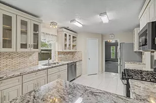 3927 Village Well Dr, Humble, TX 77396 - Photo 11